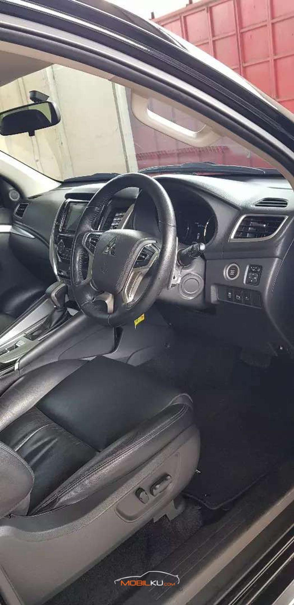 Mobil Mitsubishi Pajero Sport 2018