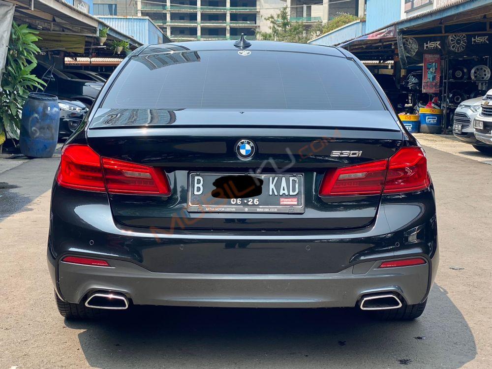 Mobil BMW 5 Series 2020