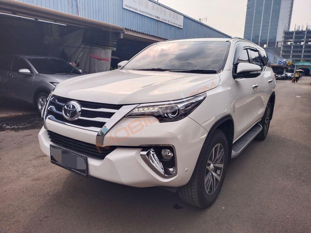 Mobil Toyota Fortuner 2016