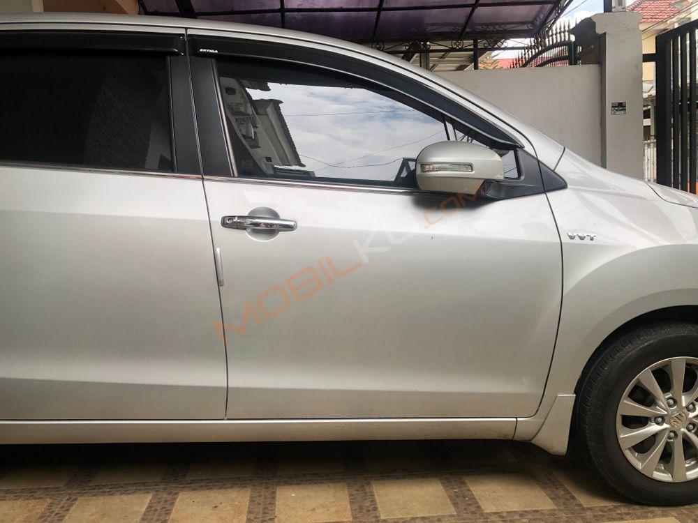 Mobil Suzuki Ertiga 2014