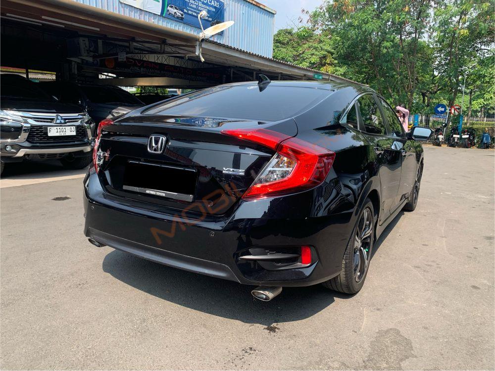 Mobil Honda Civic Sedan 2017