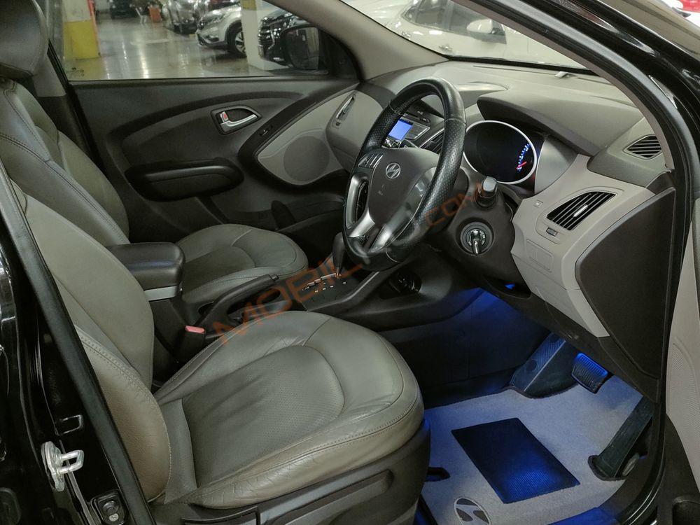 Mobil Hyundai Tucson 2013