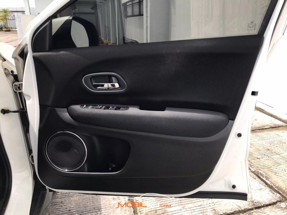 Mobil Honda HR-V 2015