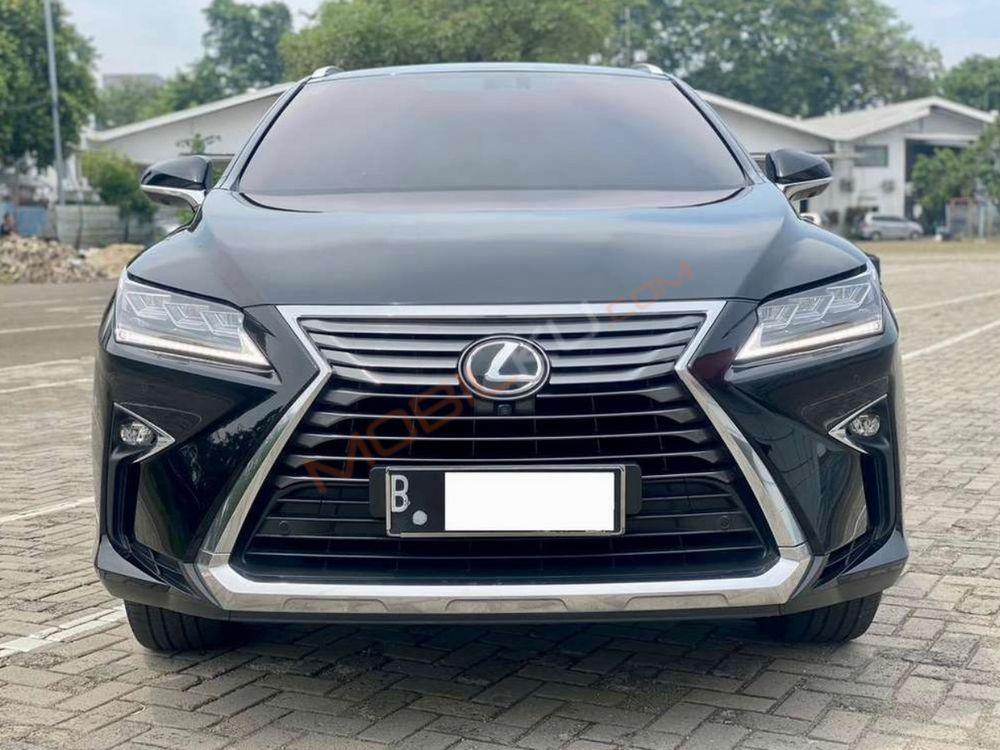 Mobil Lexus RX 2017