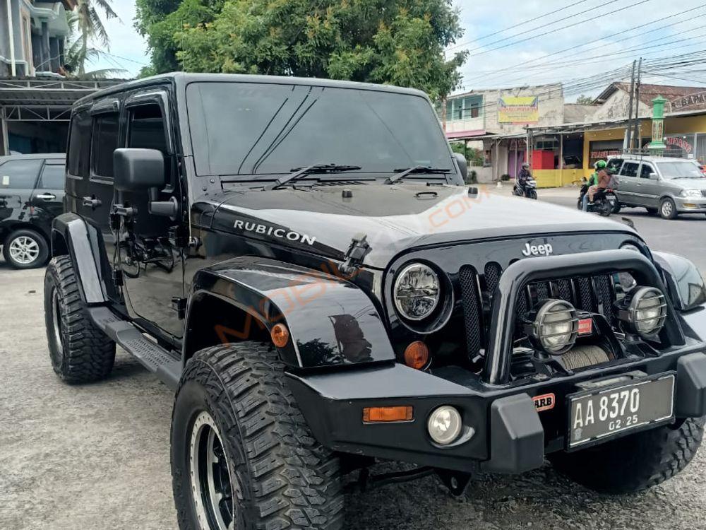 Mobil Jeep Wrangler 2011