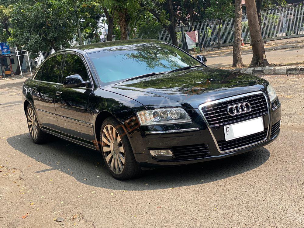 Mobil Audi A8 2009