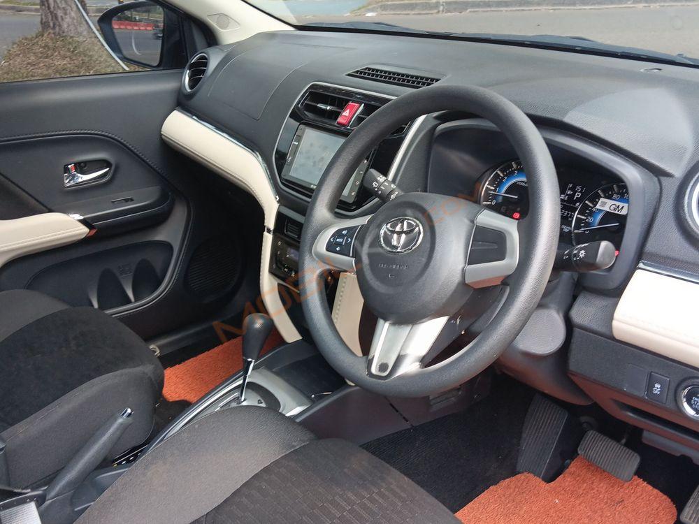 Mobil Toyota Rush 2021