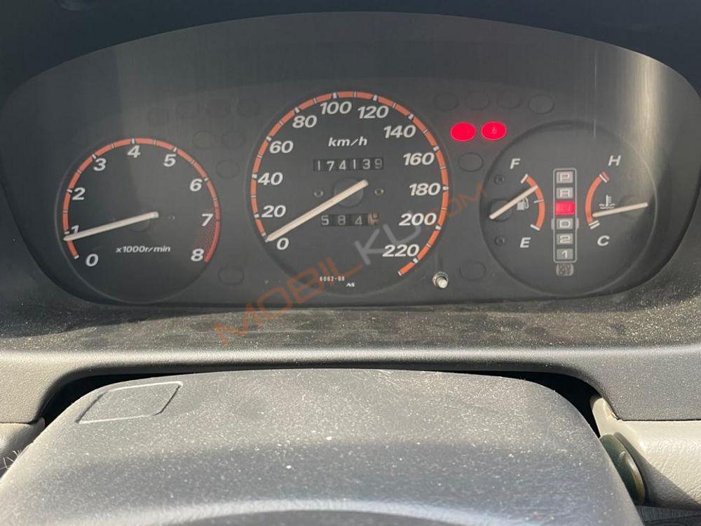 Mobil Honda CR-V 2001