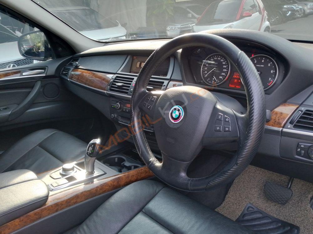 Mobil BMW X5 2008
