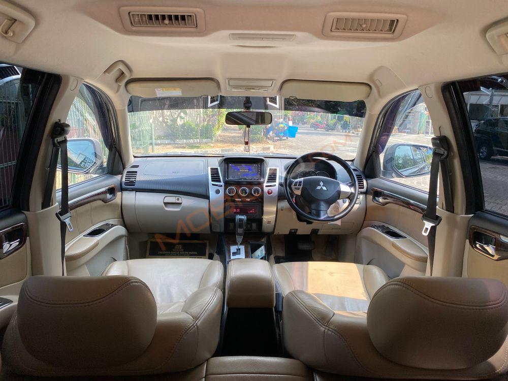 Mobil Mitsubishi Pajero Sport 2012