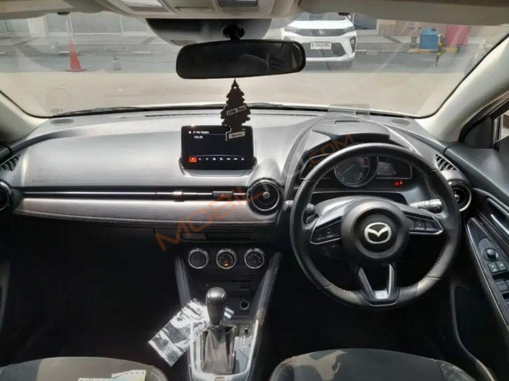 Mobil Mazda 2 Hatchback 2017