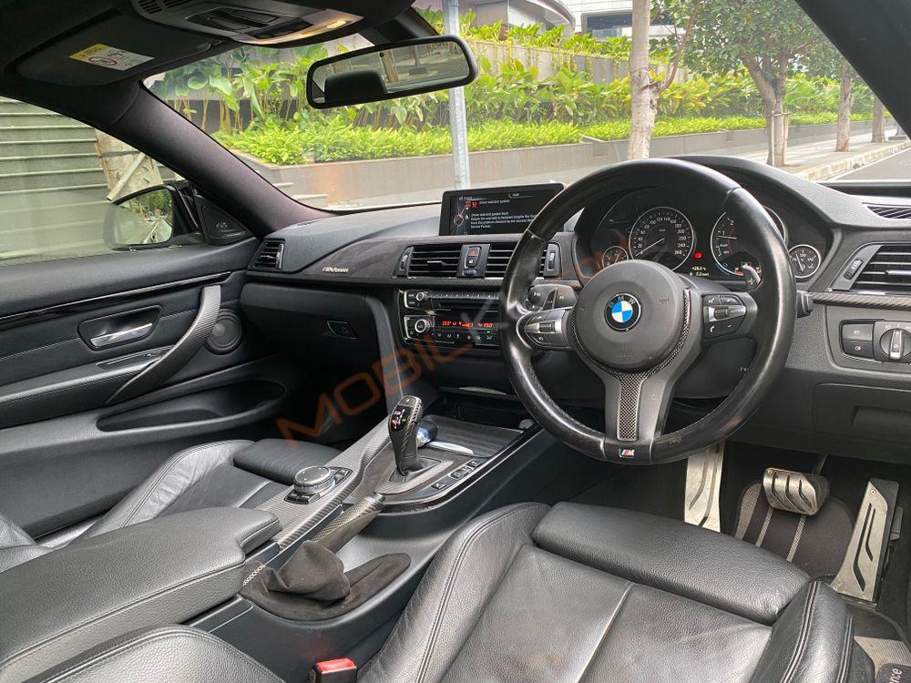 Mobil BMW 4 Series 2015