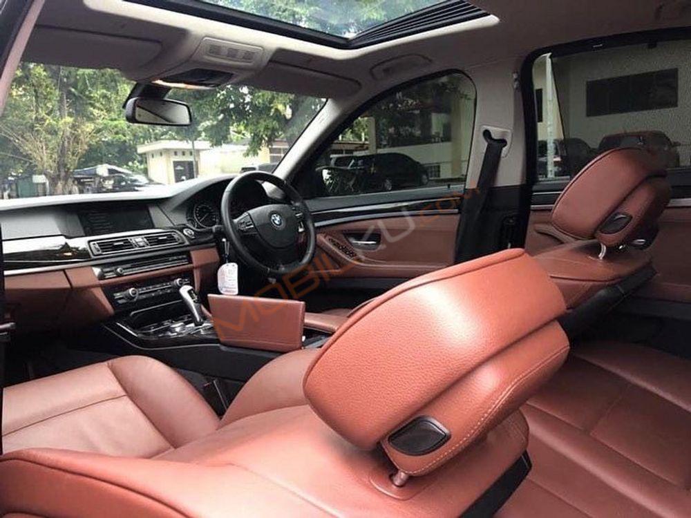 Mobil BMW 5 Series 2013