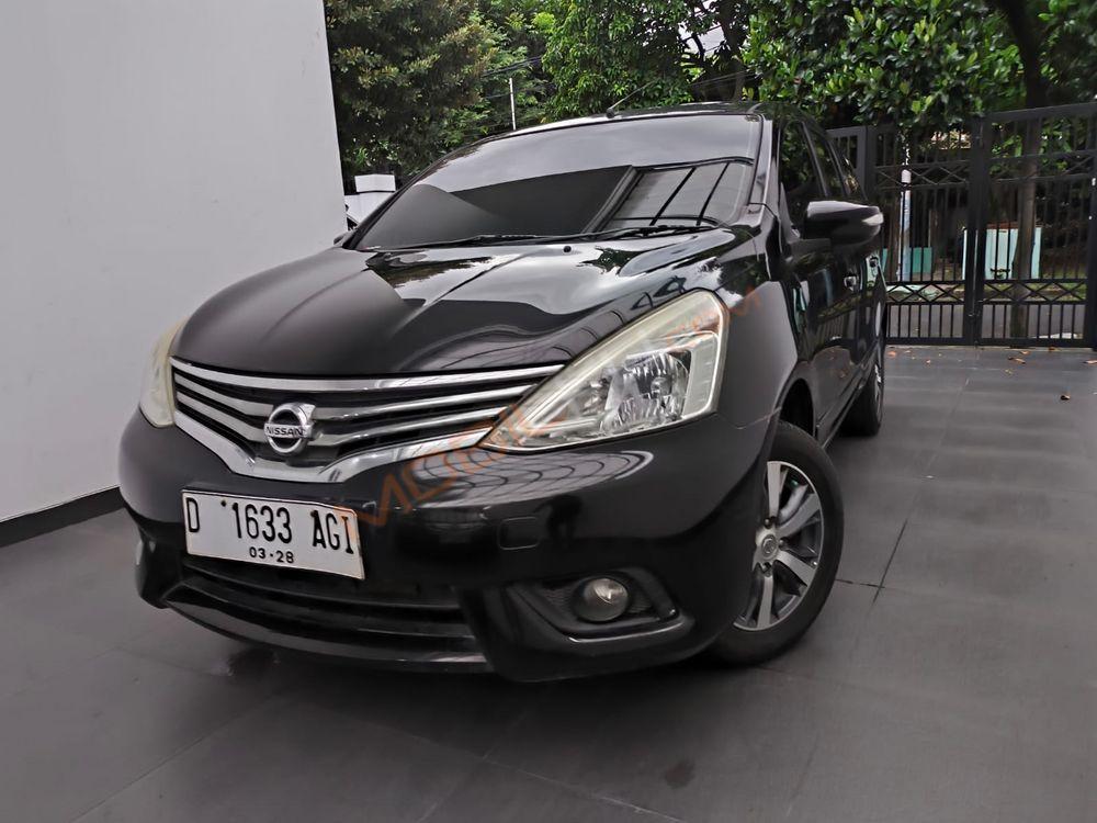 Mobil Nissan Grand Livina 2019