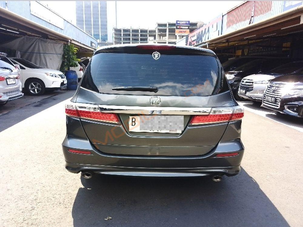 Mobil Honda Odyssey 2012
