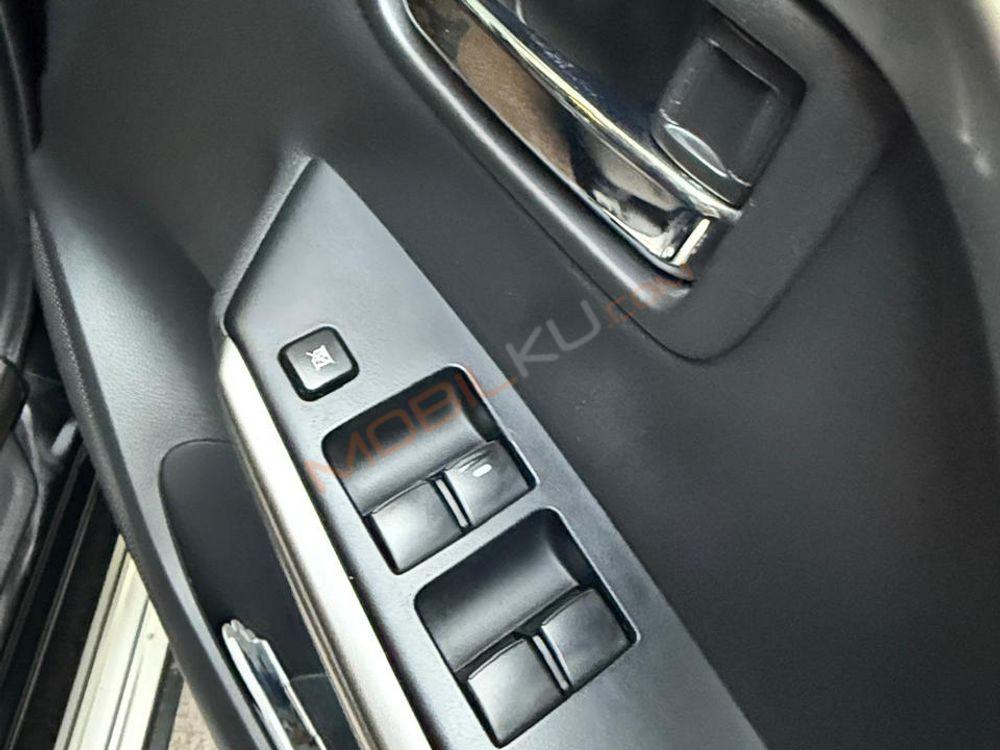 Mobil Mitsubishi Pajero Sport 2017