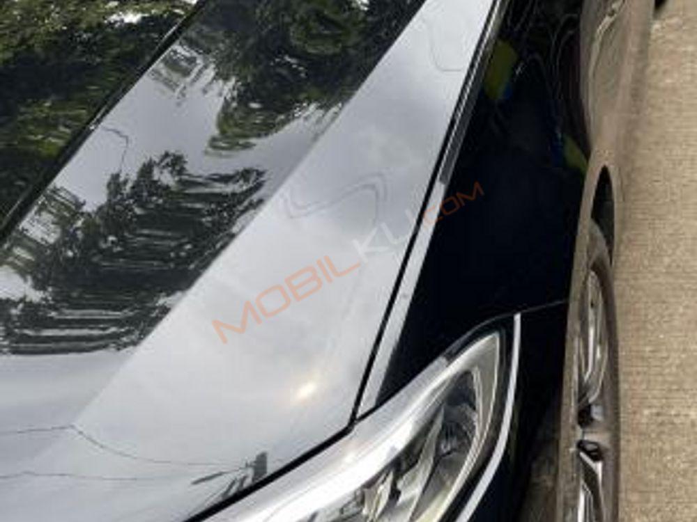 Mobil BMW 3 Series 2022