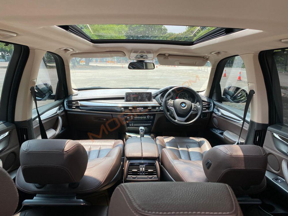Mobil BMW X5 2015