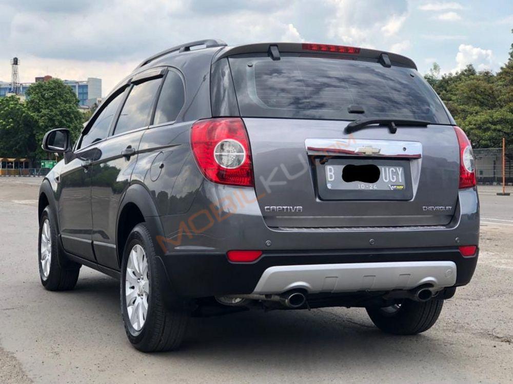 Mobil Chevrolet Captiva 2011