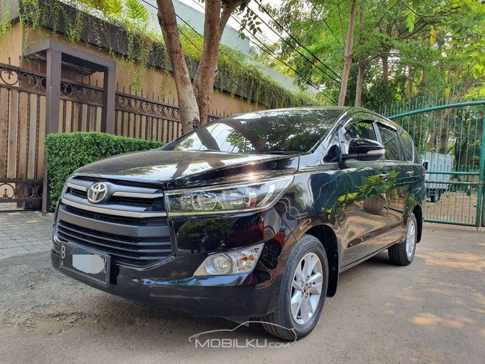 Mobil Toyota Kijang Innova 2017