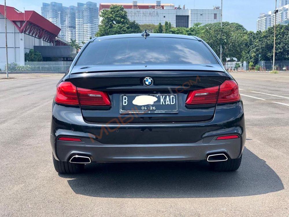 Mobil BMW 5 Series 2020