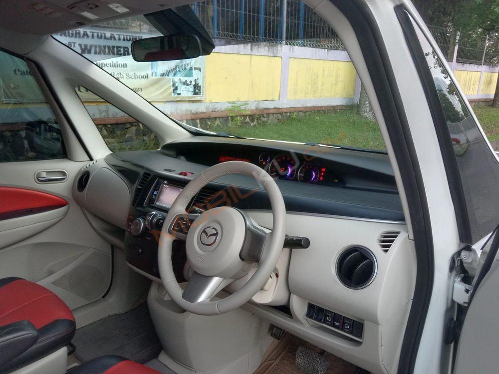 Mobil Mazda Biante 2012