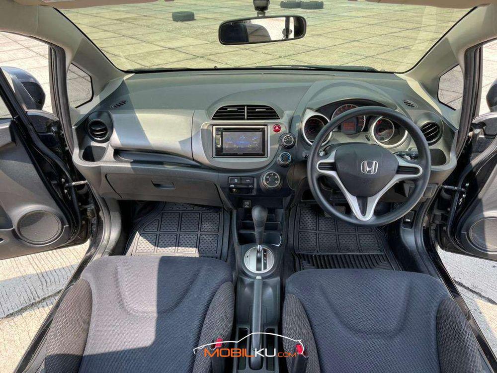 Mobil Honda Jazz 2013