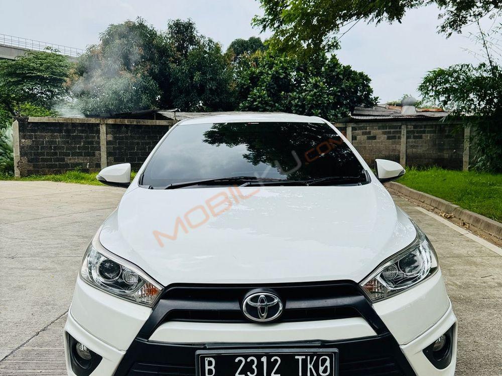 Mobil Toyota Yaris 2016