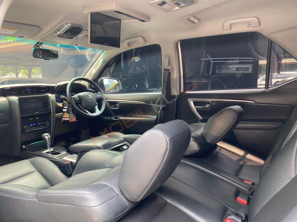 Mobil Toyota Fortuner 2022