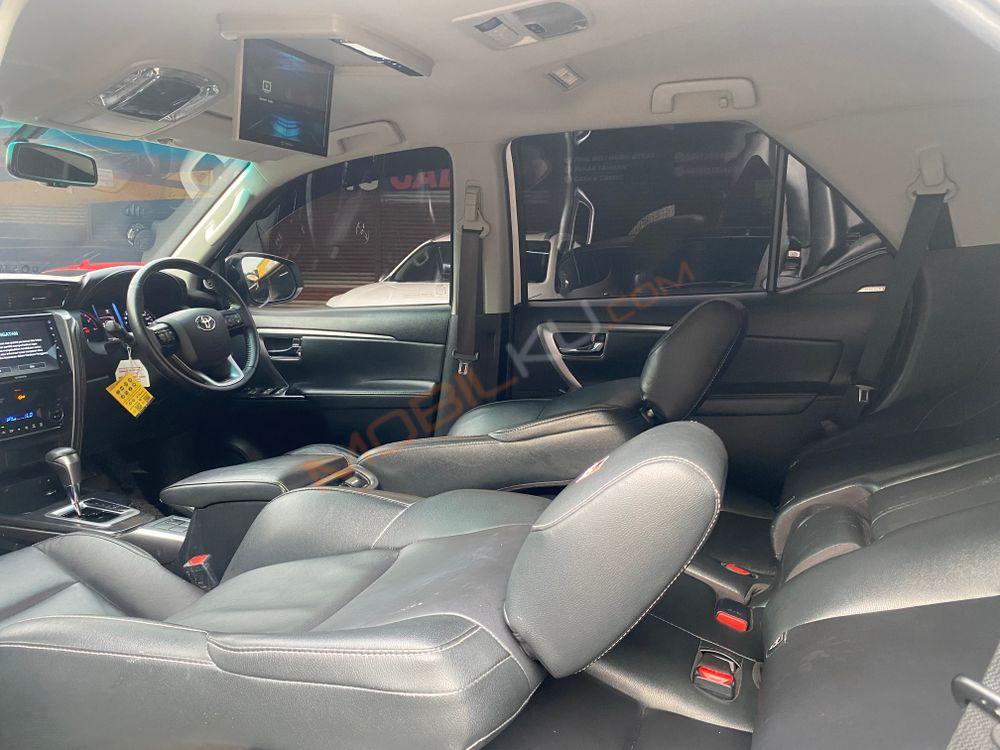 Mobil Toyota Fortuner 2022