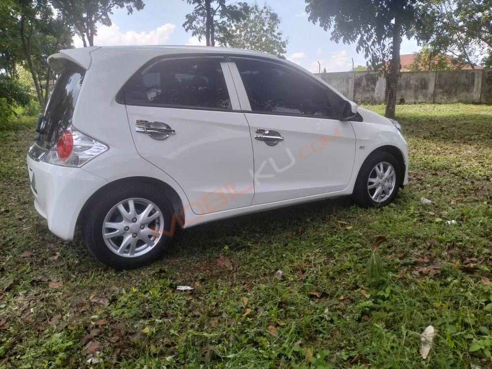 Mobil Honda Brio 2013