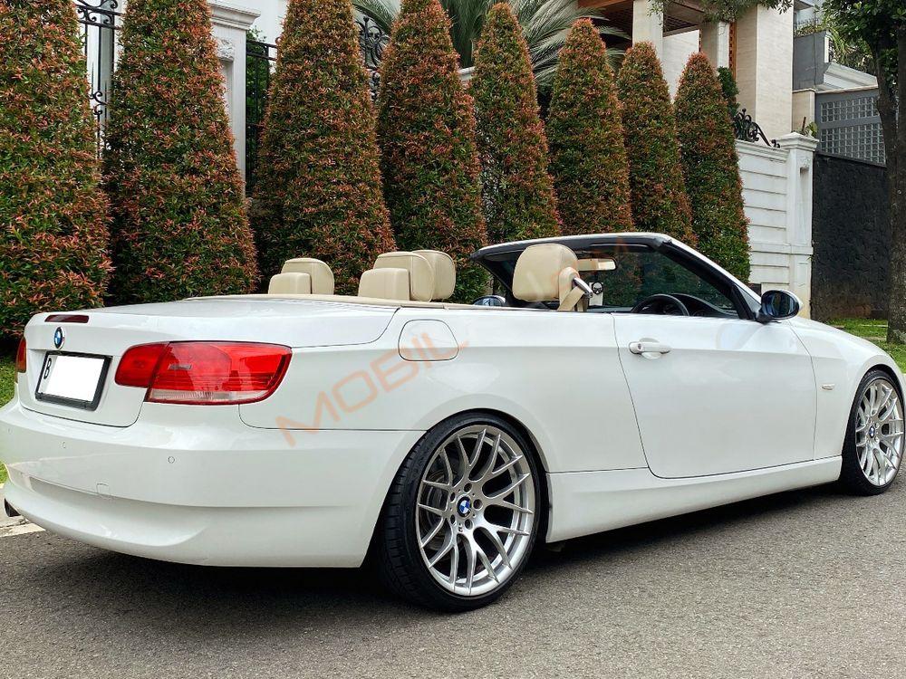 Mobil BMW 3 Series 2008