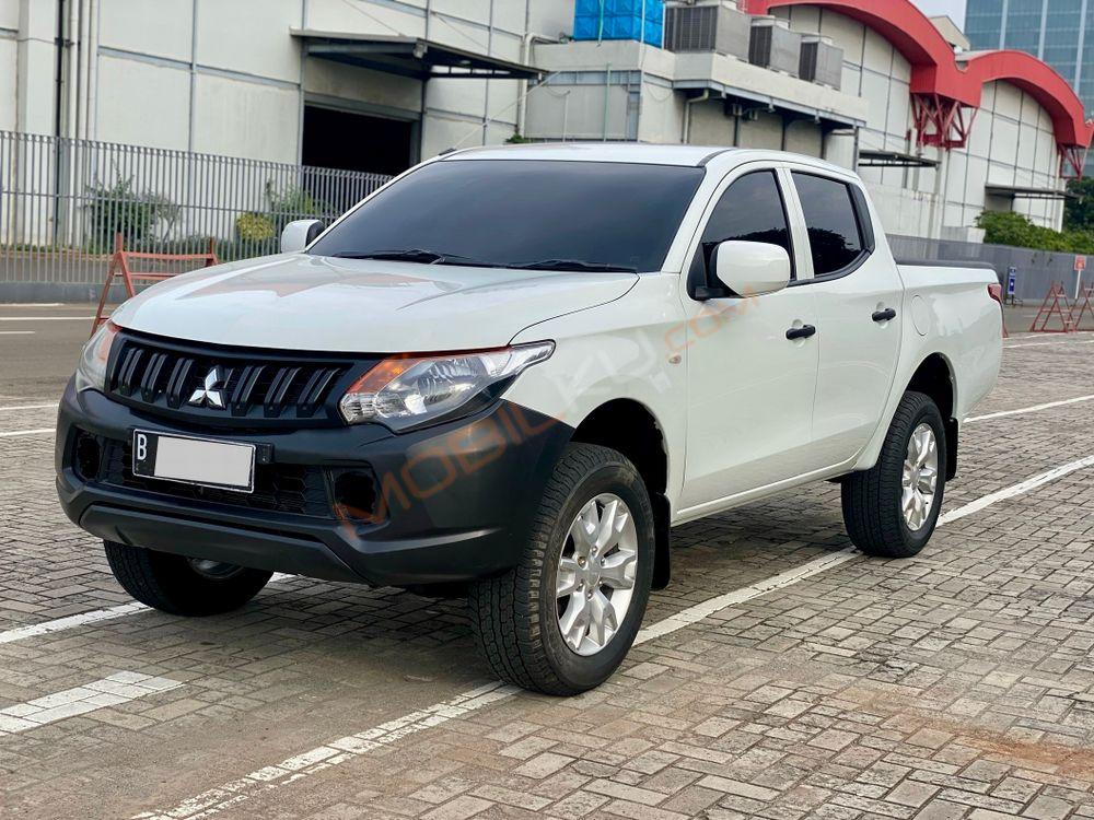 Mobil Mitsubishi Triton 2017
