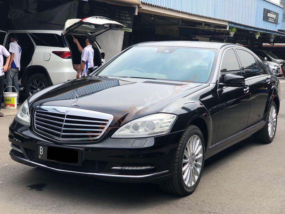 Mobil Mercedes-Benz S-Class 2011