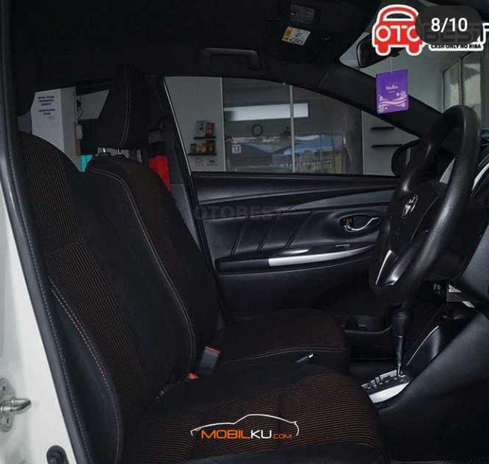 Mobil Toyota Yaris 2016