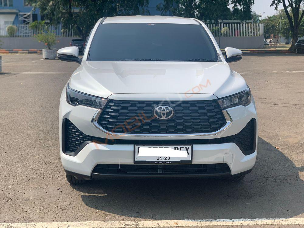 Mobil Toyota Kijang Innova Zenix 2023