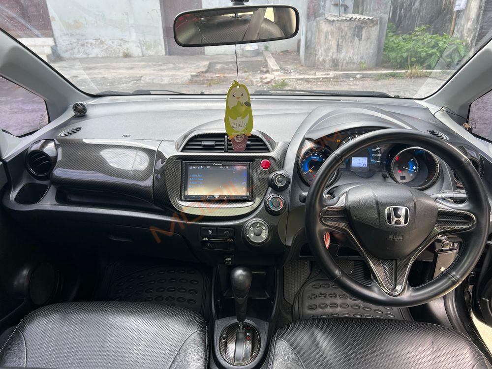 Mobil Honda Jazz 2010