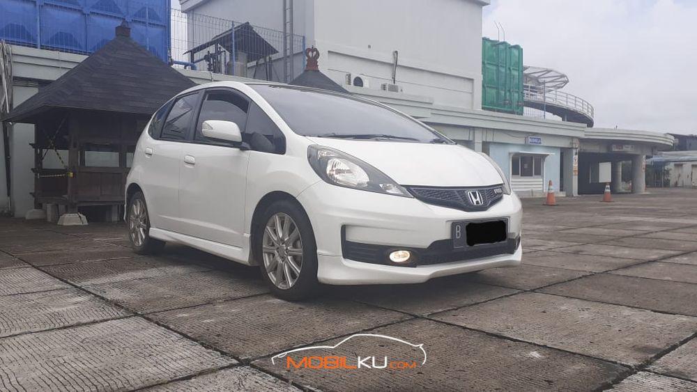 Mobil Honda Jazz 2013
