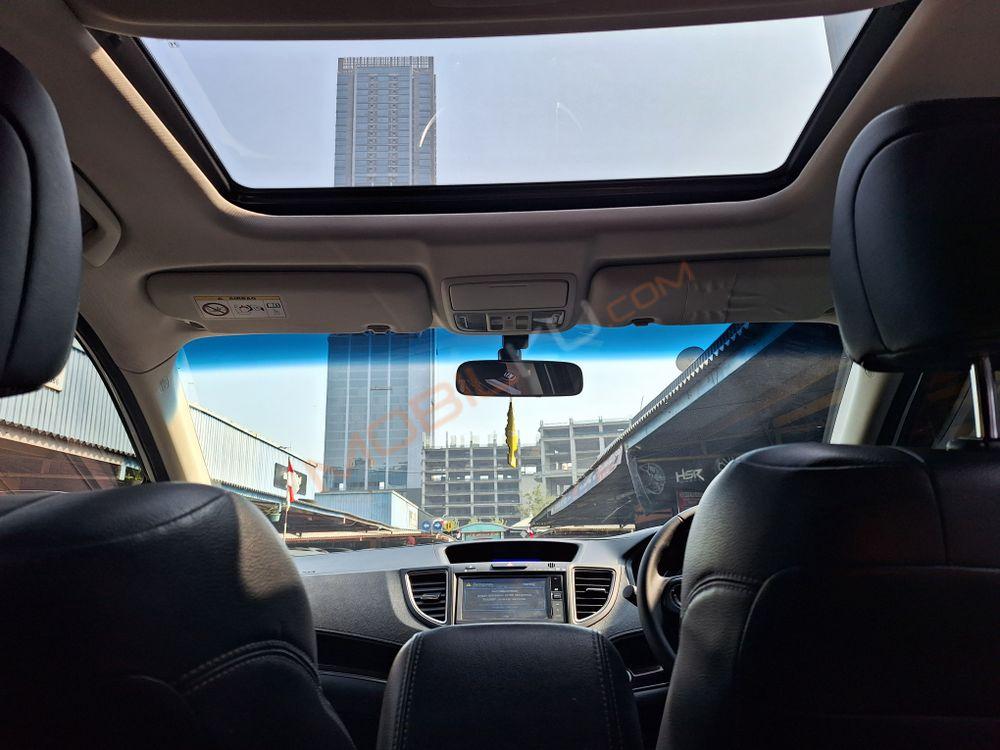 Mobil Honda CR-V 2015