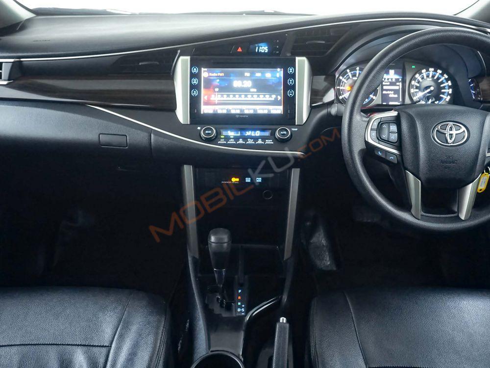 Mobil Toyota Kijang Innova 2017
