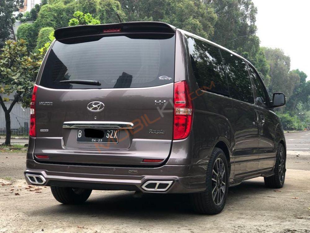 Mobil Hyundai H-1 2018