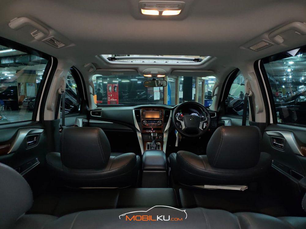 Mobil Toyota Alphard 2013