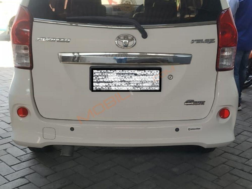 Mobil Toyota Avanza 2013