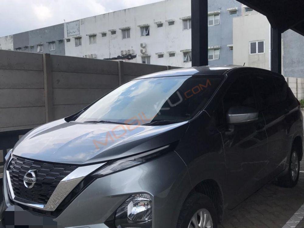 Mobil Nissan Livina 2019