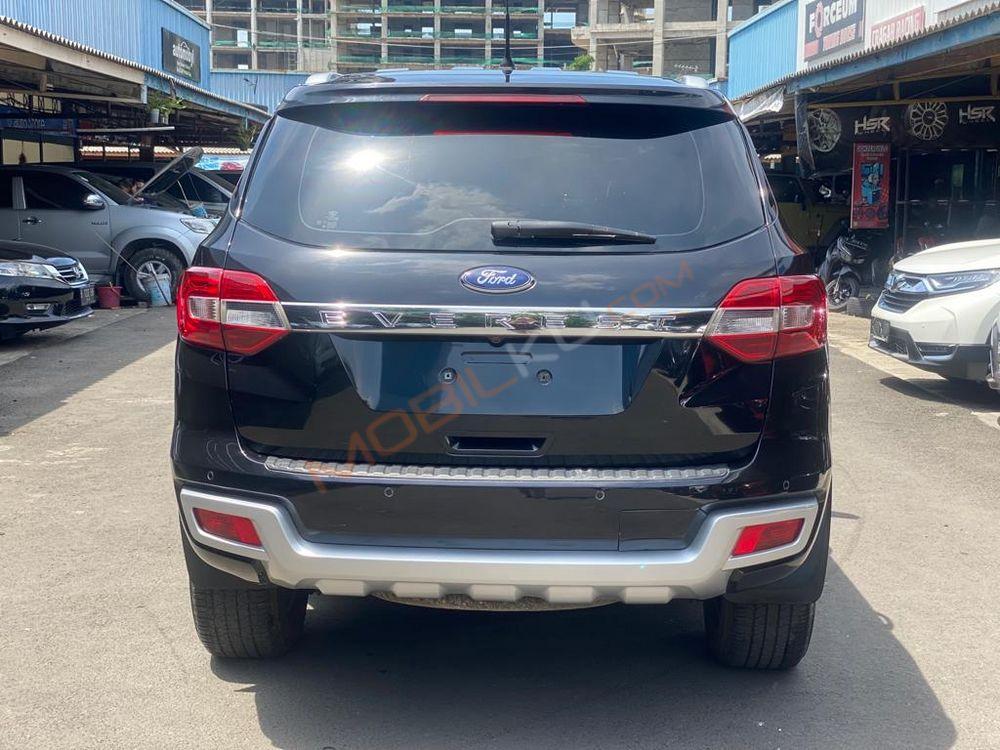 Mobil Ford Everest 2015