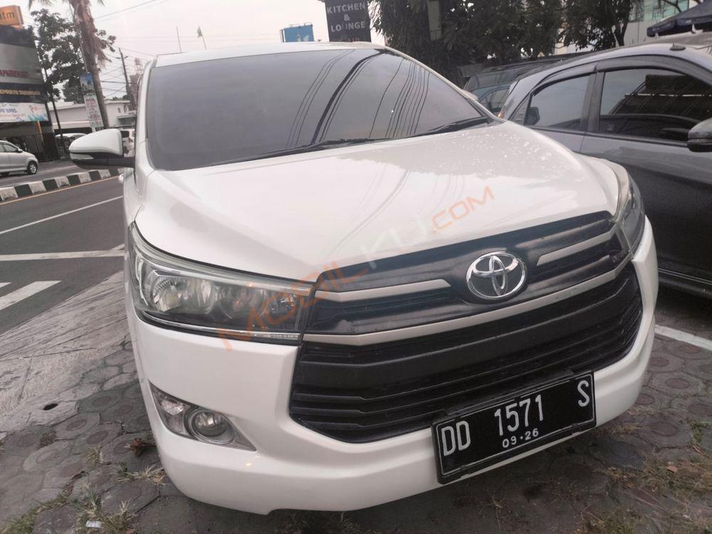 Mobil Toyota Kijang Innova 2017
