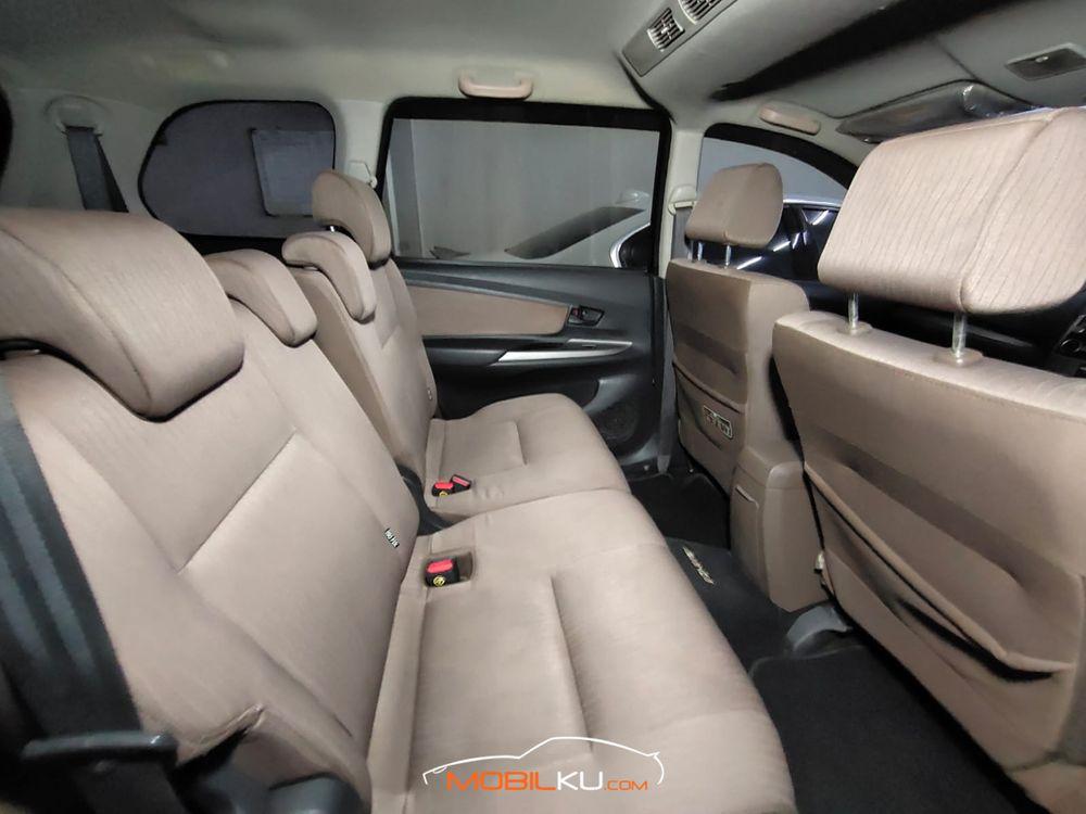 Mobil Toyota Rush 2019