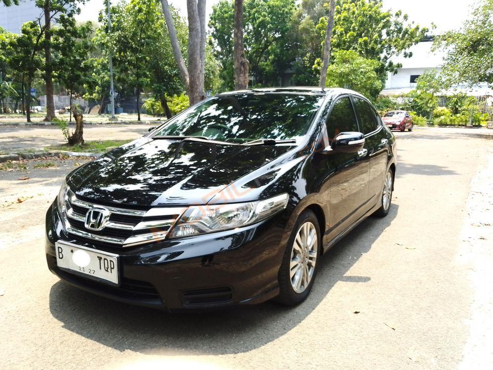 Mobil Honda City Sedan 2012