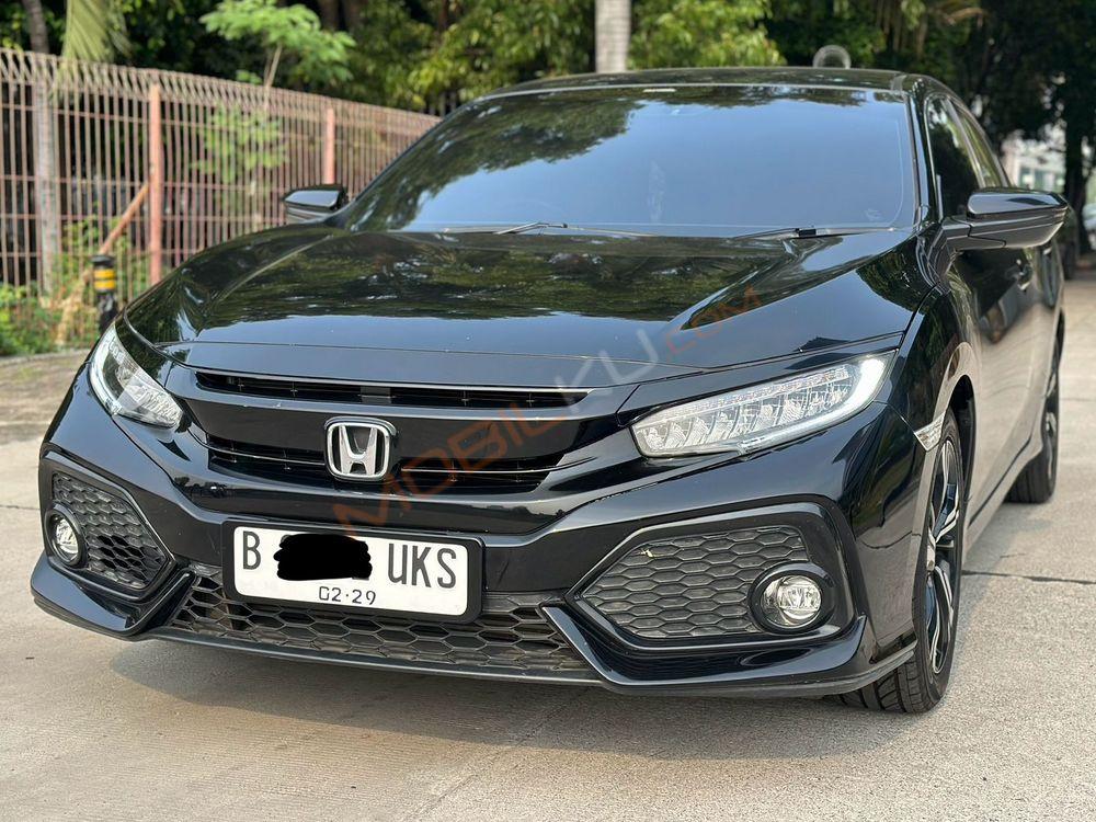 Mobil Honda Civic Hatchback 2018
