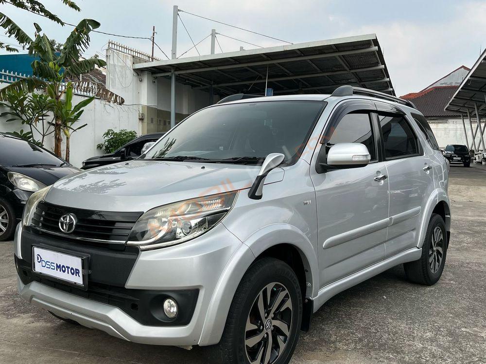 Mobil Toyota Rush 2016